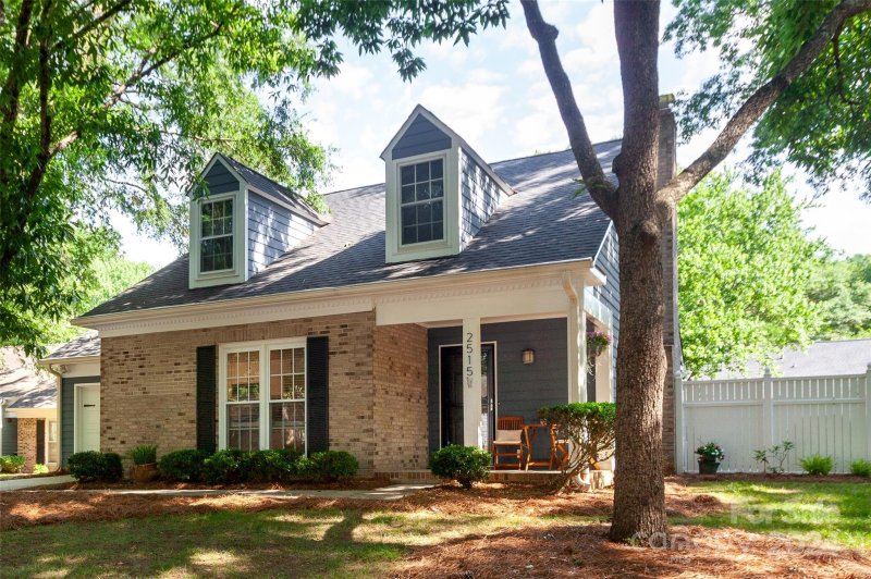 Property image 2 at 2515 Dalston Lane, Charlotte, NC 28210