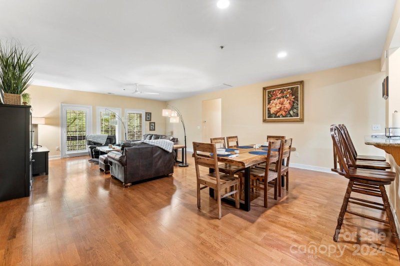 Property image 2 at 475 S Church Street, Hendersonville, NC 28792