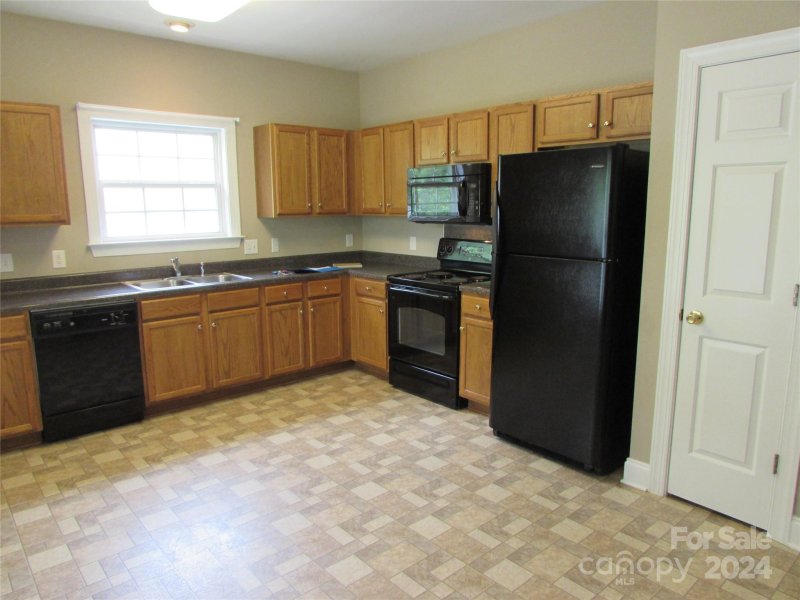 Property image 3 at 19936 Weeping Water Run, Cornelius, NC 28031