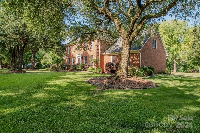 Property image 2 at 6325 Dovefield Road, Charlotte, NC 28277