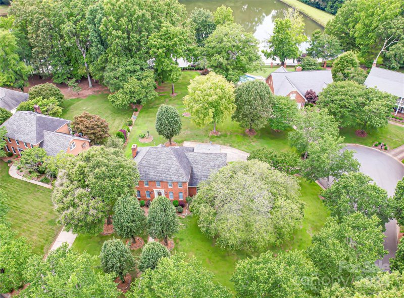 Property image 5 at 6325 Dovefield Road, Charlotte, NC 28277