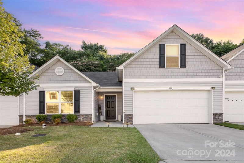 1179 Amberlight Circle