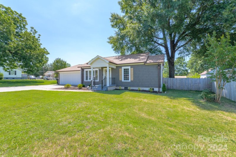 237 South Circle Drive