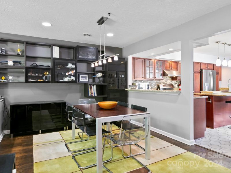 Property image 4 at 118 Deerlake Drive, Asheville, NC 28803