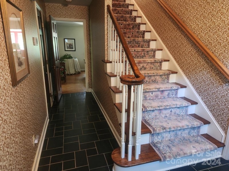 Property image 4 at 7116 Hollyhouse Drive, Charlotte, NC 28215