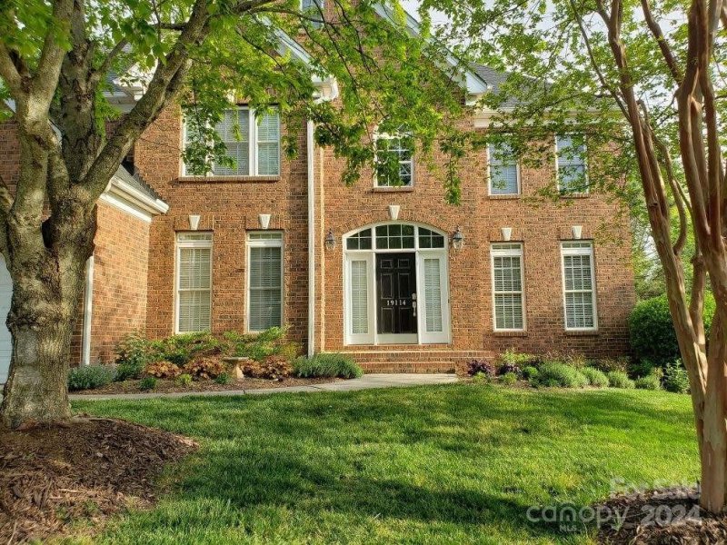 19114 Berkley Commons Drive