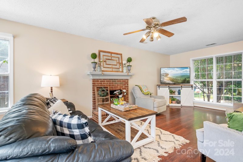 Property image 2 at 123 Diamond Drive, Mooresville, NC 28117