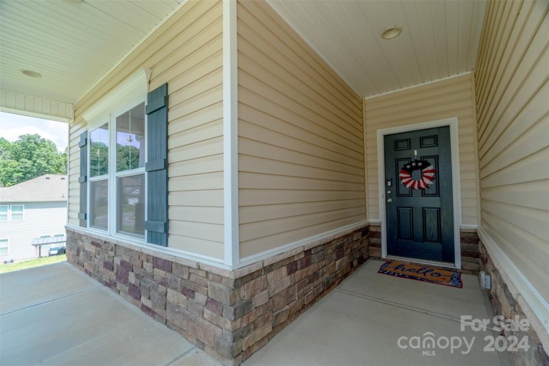 Property image 3 at 6208 Canyon Trail, Denver, NC 28037