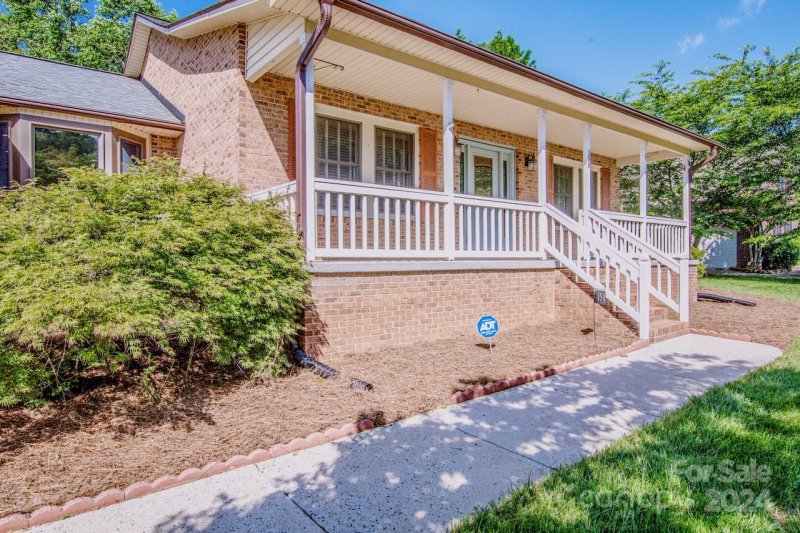 Property image 5 at 150 Canterbury Place Road, Mooresville, NC 28115