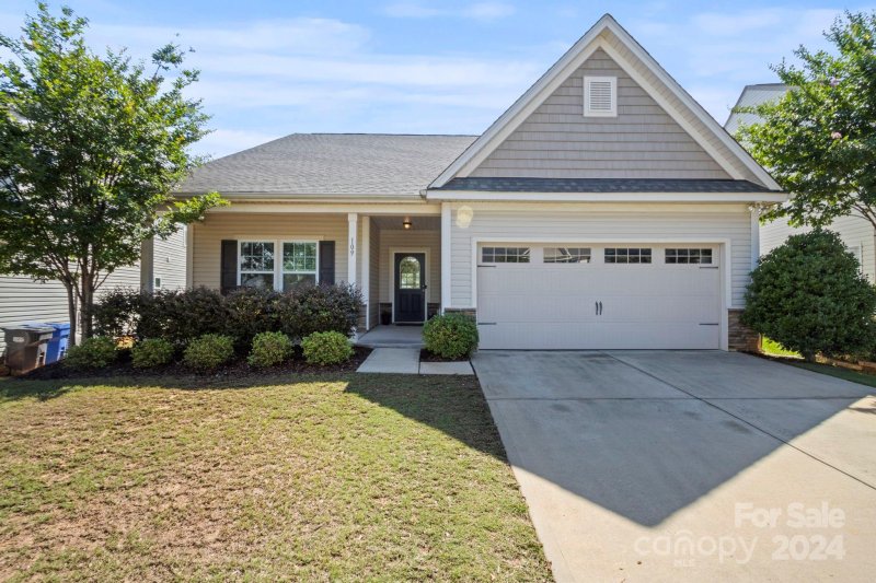 Property image 2 at 109 Fesperman Circle, Troutman, NC 28166