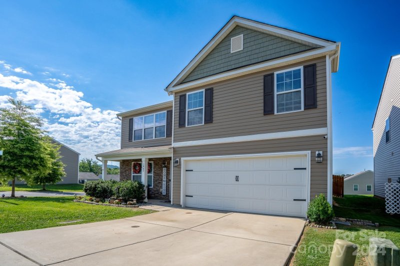 Property image 2 at 1963 Eastway Drive, Dallas, NC 28034