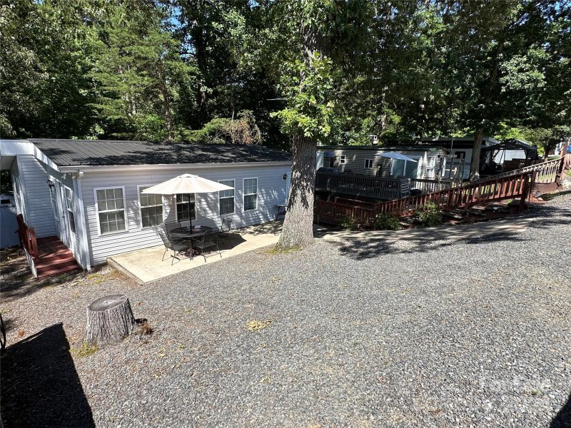 Property image 4 of 108 Meadowview Circle in Badin Shores Resort, New London, NC 28127