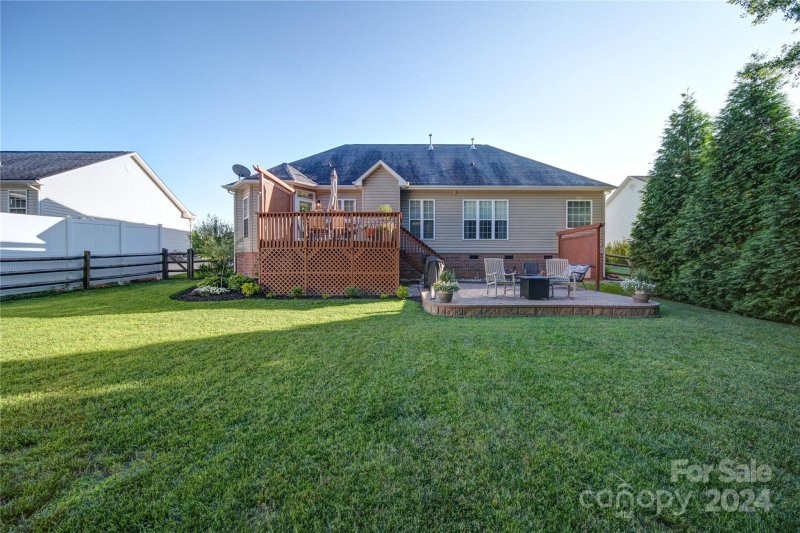 Property image 5 at 4044 Hereford Lane, Dallas, NC 28034