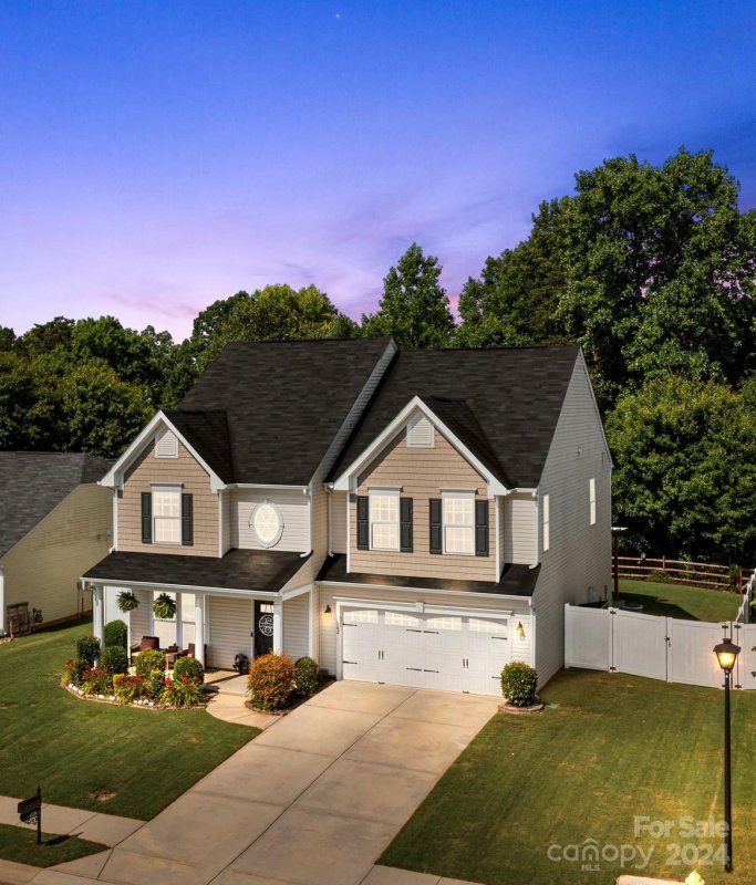 Property image 2 at 7082 Kenyon Drive, Denver, NC 28037