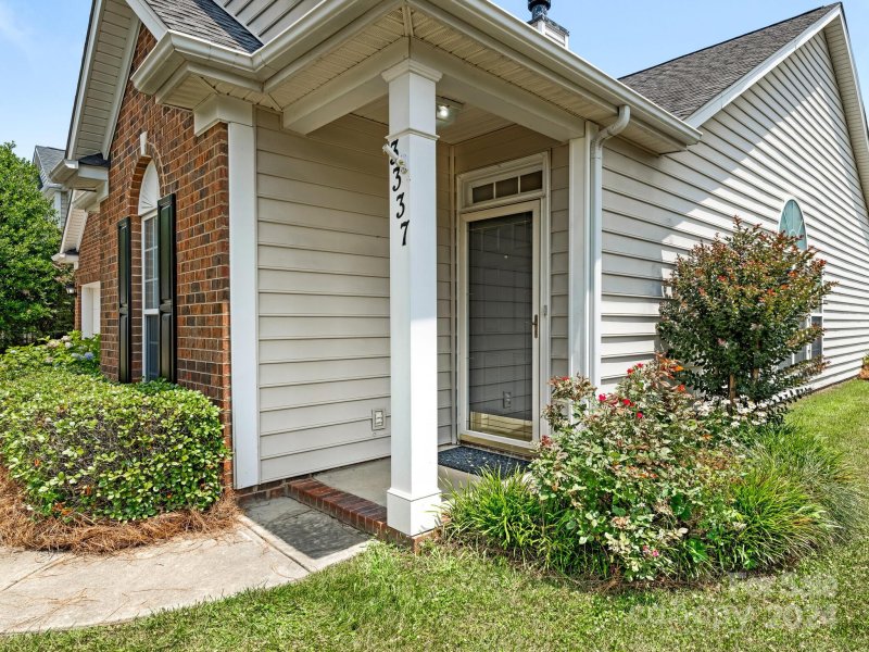 Property image 2 at 3337 Cole Mill Road, Charlotte, NC 28270