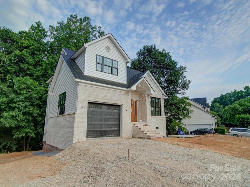 Property image 2 at 2207 Mt Isle Harbor Drive, Charlotte, NC 28214