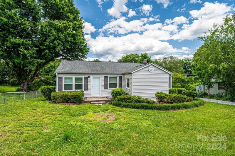 Property image 2 at 150 34th Street, Hickory, NC 28601
