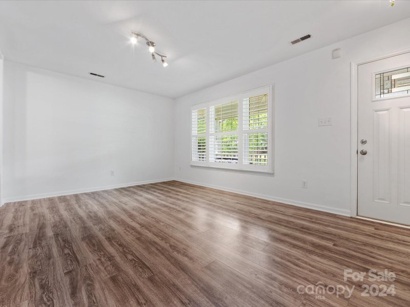 Property image 4 at 11722 Mirror Lake Drive, Charlotte, NC 28226