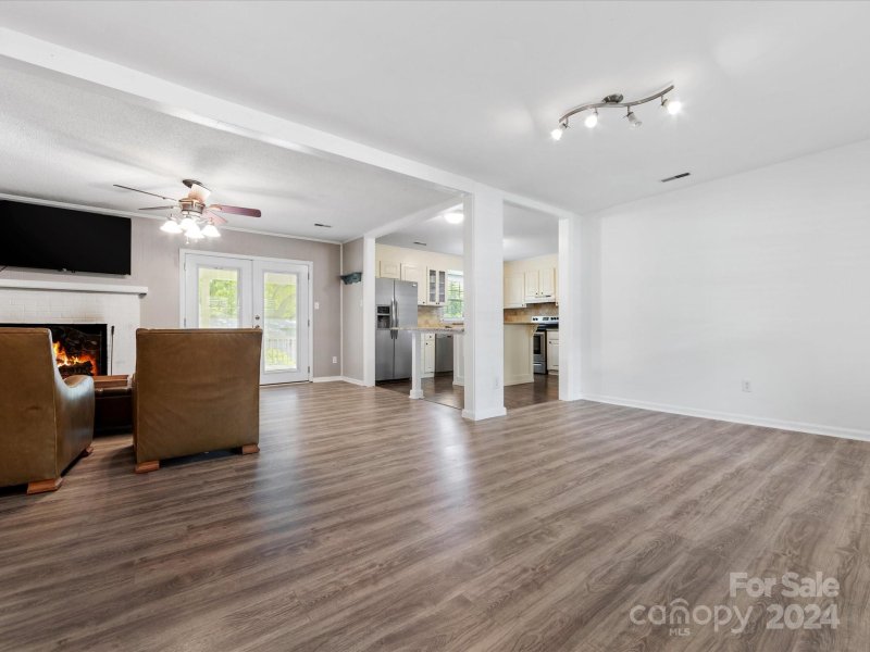 Property image 5 at 11722 Mirror Lake Drive, Charlotte, NC 28226