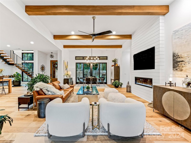 Property image 2 at 103 Little Cherokee Ridge, Hendersonville, NC 28739