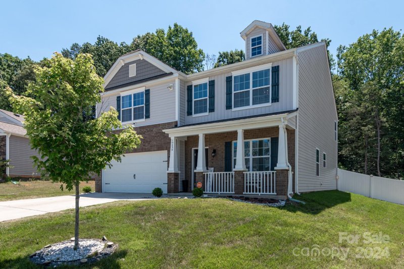 Property image 2 at 10430 Bradstreet Commons Way, Charlotte, NC 28215