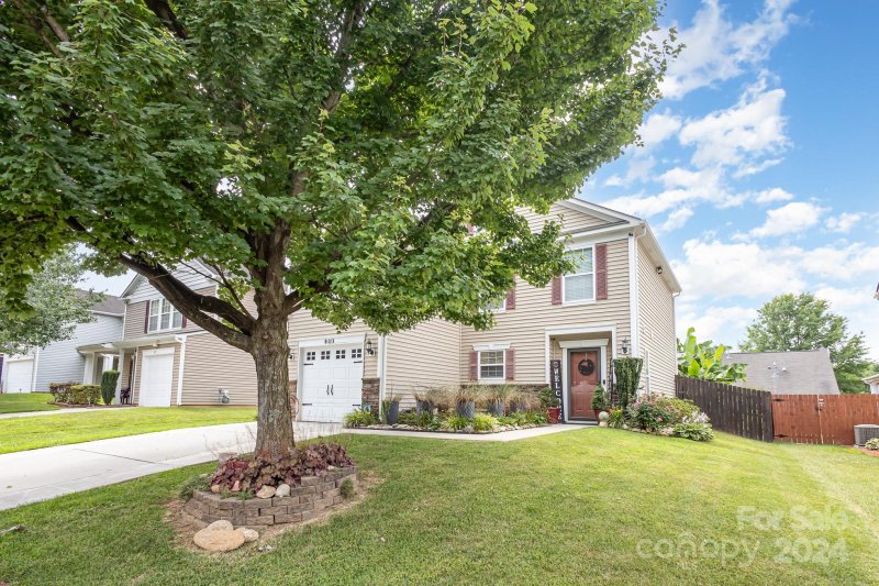Property image 2 at 831 Swearngan Ridge Court, Charlotte, NC 28216
