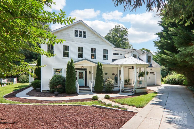 Property image 2 at 212 Ginseng Lane, Hendersonville, NC 28791