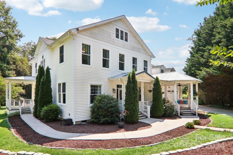 Property image 3 at 212 Ginseng Lane, Hendersonville, NC 28791