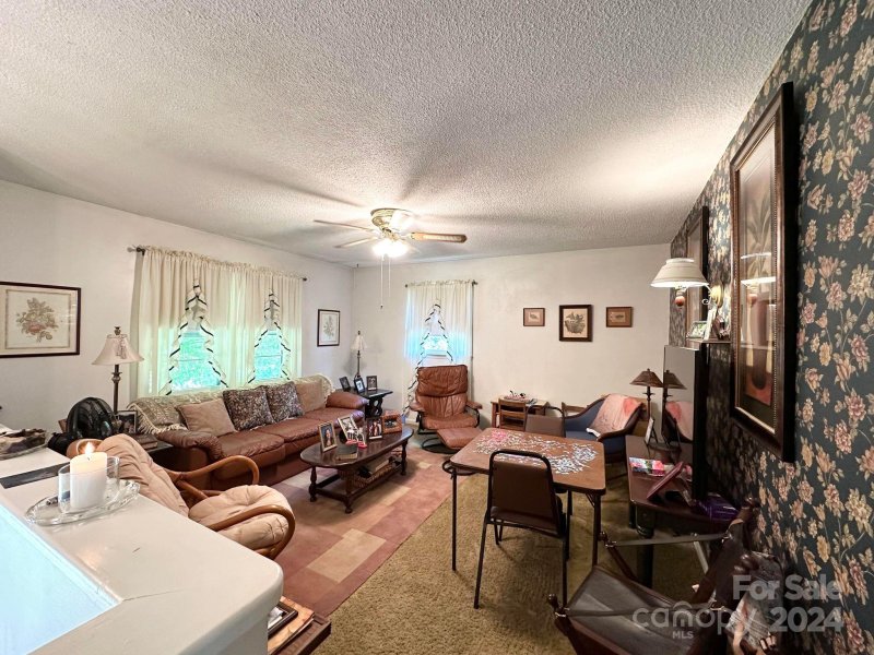 Property image 3 at 2503 Sweetbriar Circle, Lenoir, NC 28645