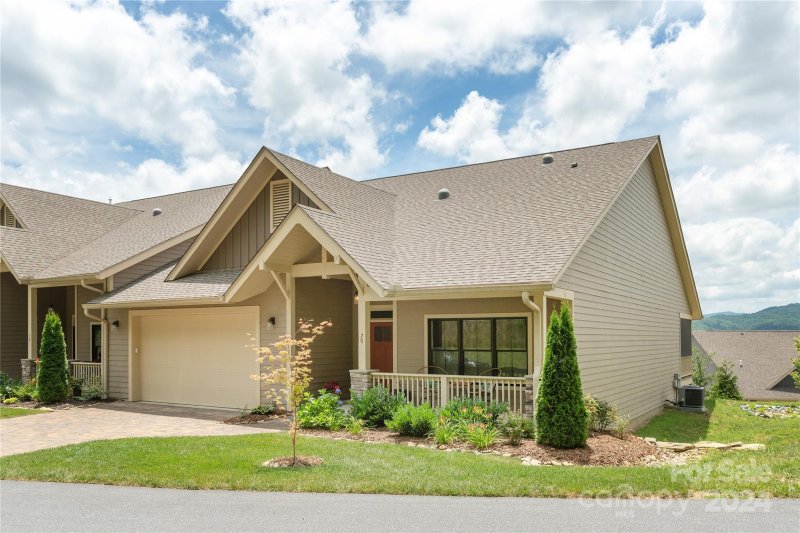 70 Copper Creek Lane