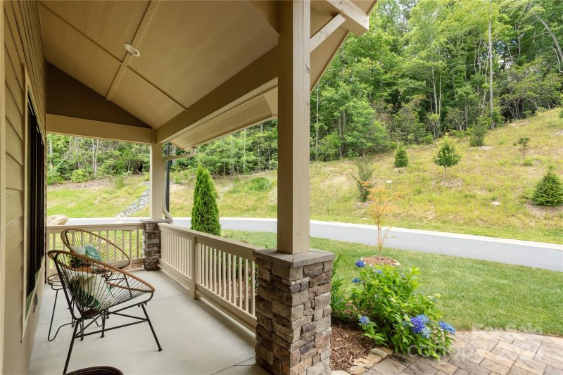 Property image 4 at 70 Copper Creek Lane, Hendersonville, NC 28739