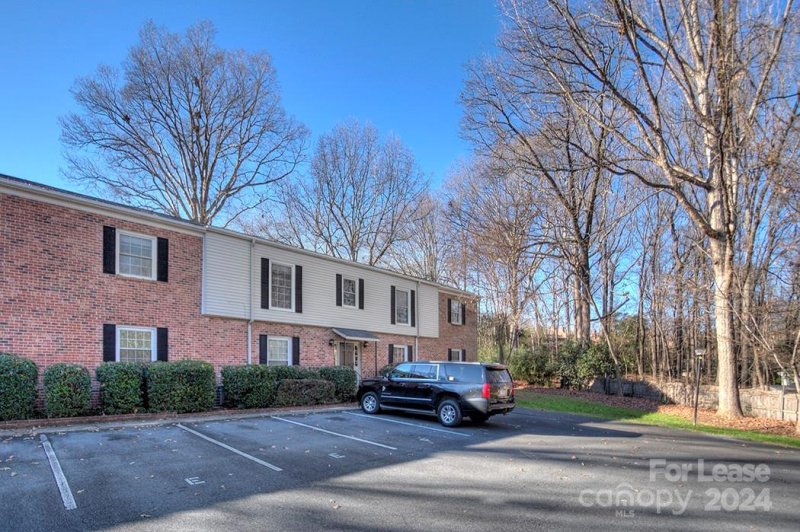 Property image 2 at 5927 Quail Hollow Road, Charlotte, NC 28210