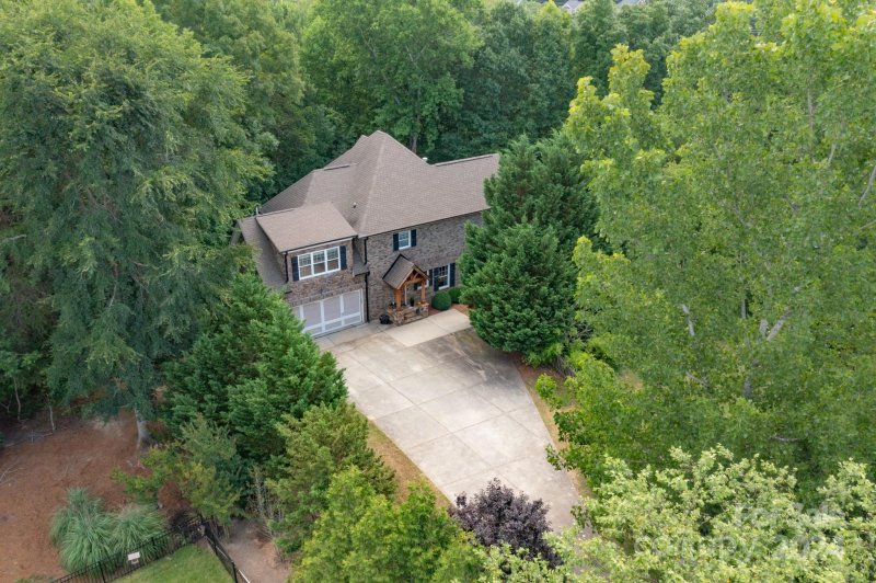 1153 Windsong Bay Lane