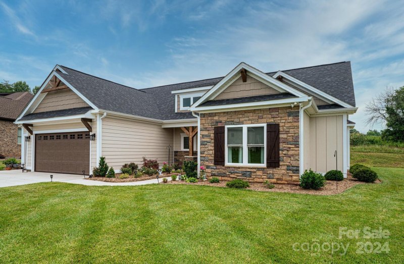 Property image 2 at 4190 Holly Circle, Conover, NC 28613