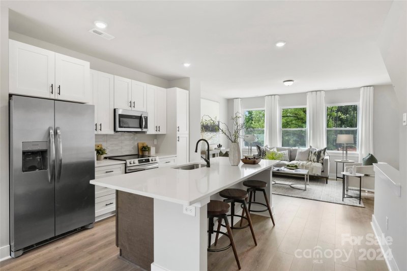 Property image 3 at 5020 Central Avenue, Charlotte, NC 28205