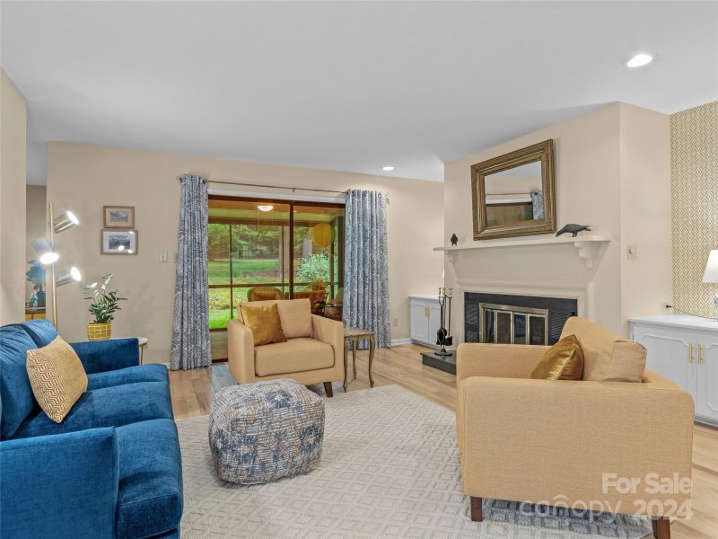 Property image 3 at 101 Crowfields Drive, Asheville, NC 28803