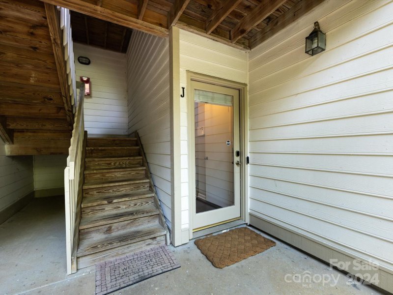 Property image 2 at 1021 Churchill Downs Court, Charlotte, NC 28211