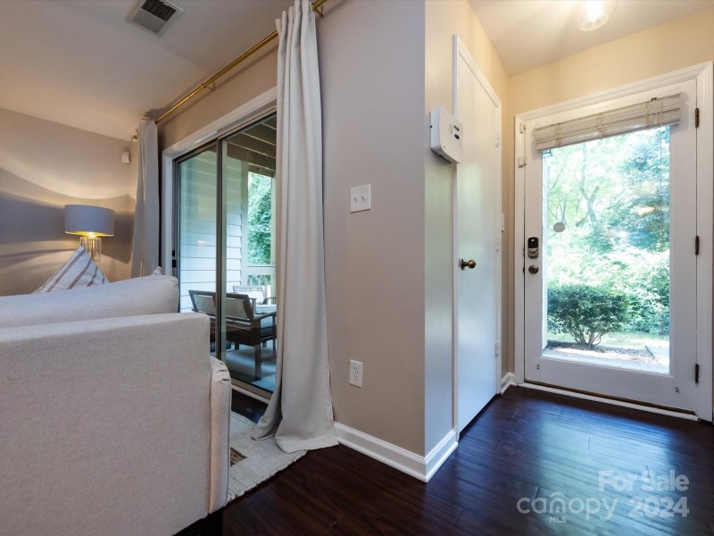 Property image 3 at 1021 Churchill Downs Court, Charlotte, NC 28211