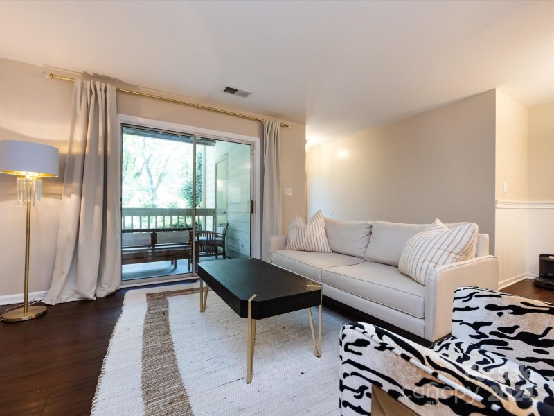 Property image 5 at 1021 Churchill Downs Court, Charlotte, NC 28211