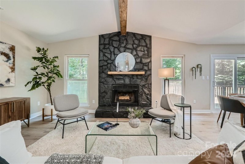 Property image 4 at 7440 Sheffingdell Drive, Charlotte, NC 28226