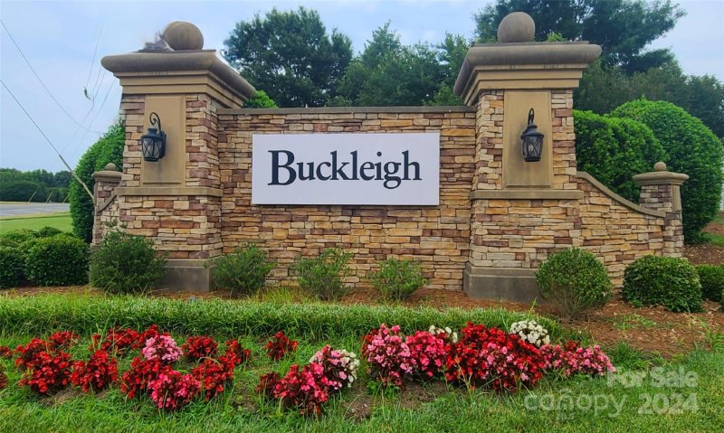 Property image 2 at 2502 Buckleigh Drive, Charlotte, NC 28215