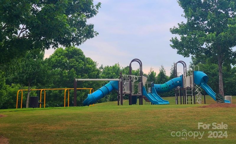 Property image 3 at 2502 Buckleigh Drive, Charlotte, NC 28215