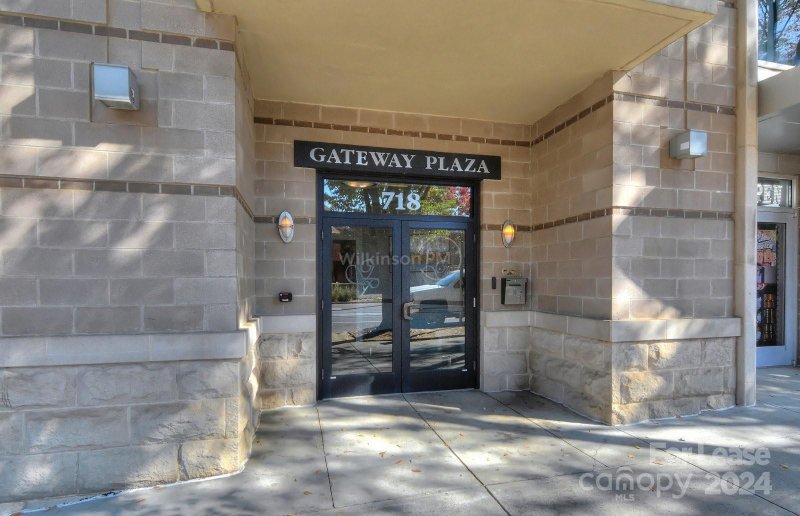 Property image 2 at 718 West Trade Street, Charlotte, NC 28202