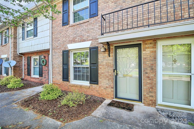 Property image 3 at 3726 Park Road, Charlotte, NC 28209