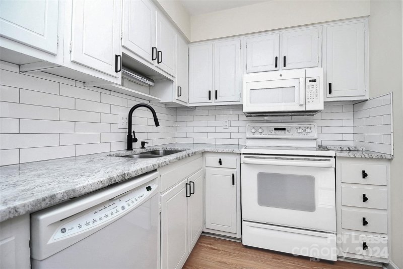 Property image 5 at 3726 Park Road, Charlotte, NC 28209