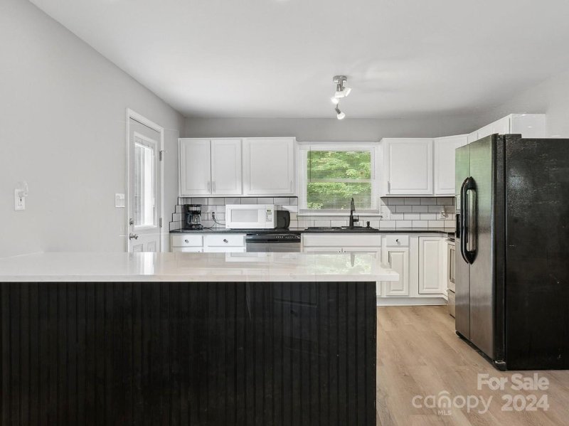 Property image 3 at 614 Rene Circle, Waxhaw, NC 28173