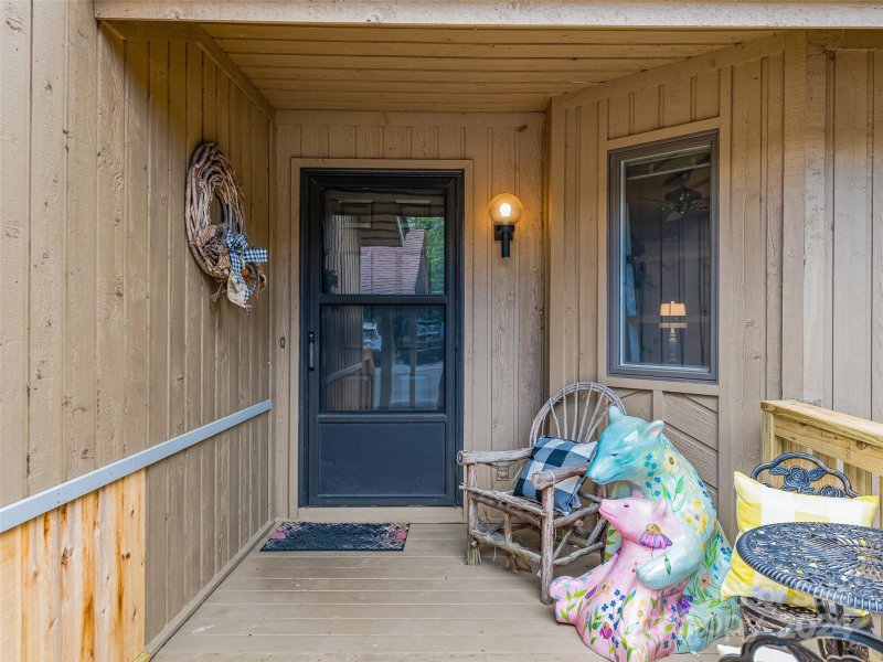 Property image 4 at 904 Red Oak Drive, Hendersonville, NC 28791