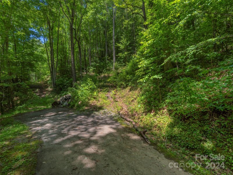 30 Hudson Valley Drive