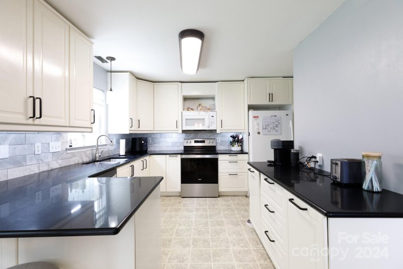 Property image 4 at 2015 Arboretum Road, Rock Hill, SC 29732