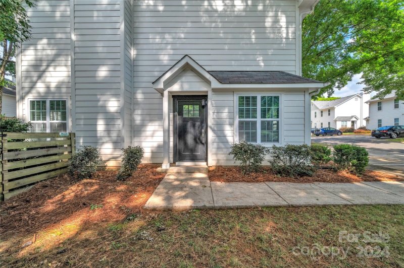 Property image 2 at 1531 Briar Creek Road, Charlotte, NC 28205